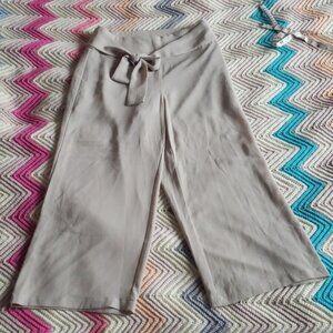 Dynamite high waisted paperbag wide leg cropped pants small beige